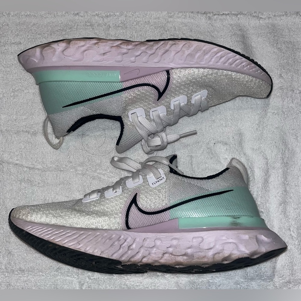 Nike infinity react sneakers